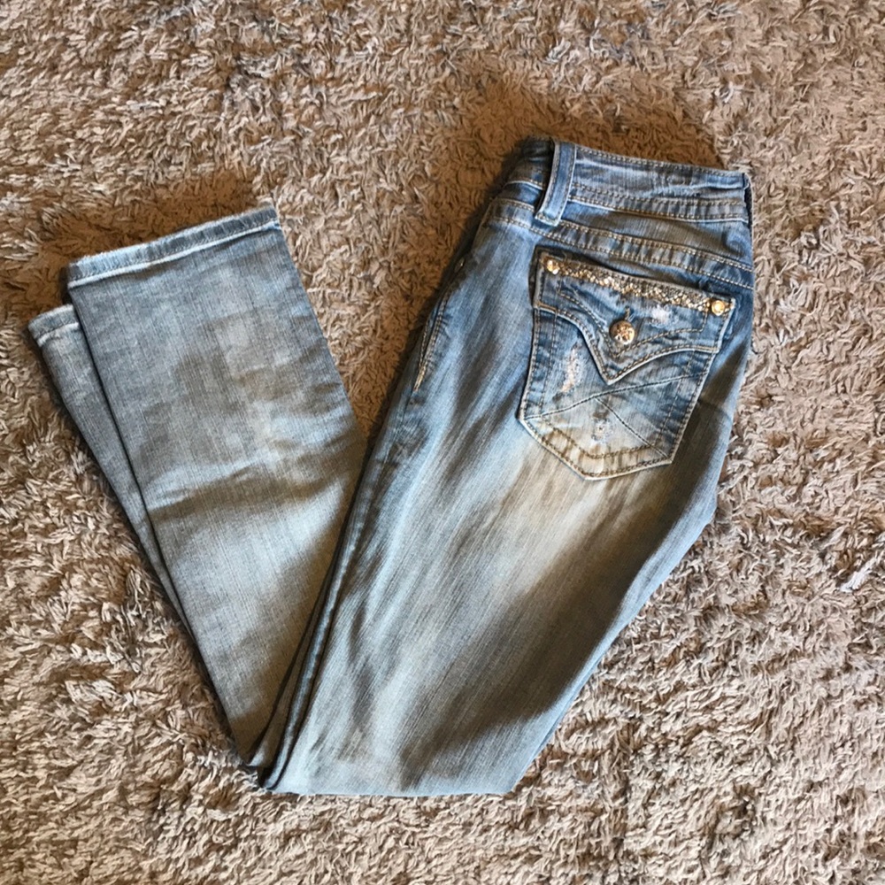 Miss Me Signature Crop Jean